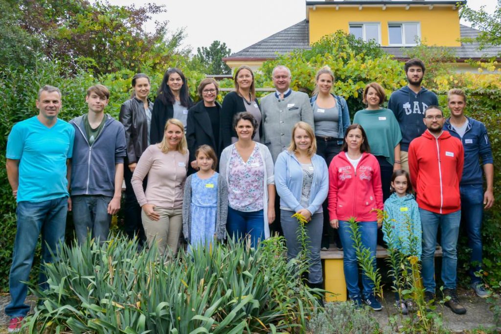 uschi polly - atelier up - malwerkstatt moedling-marketing moedling- kunstkurs modling- kunst workshop moedling- Uschi Polly- color up your life- talentegarten team